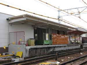 瓢箪山駅上りホーム