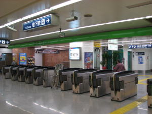 改修工事が終了した栄町駅