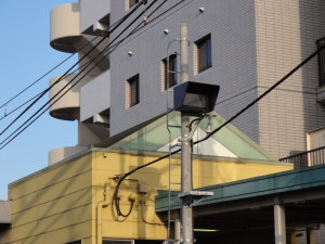 三郷駅の非常警報ランプ