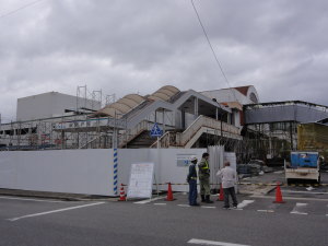 工事が開始された新瀬戸駅南口階段