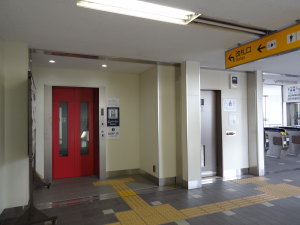 新瀬戸駅改札口