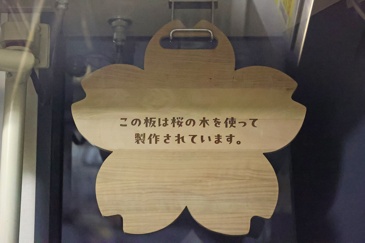 �n������